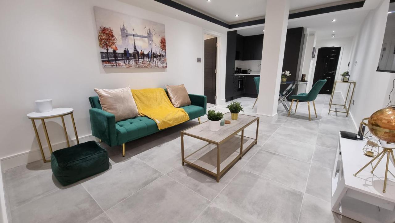 George House Newbury Luxury Apartments Esterno foto